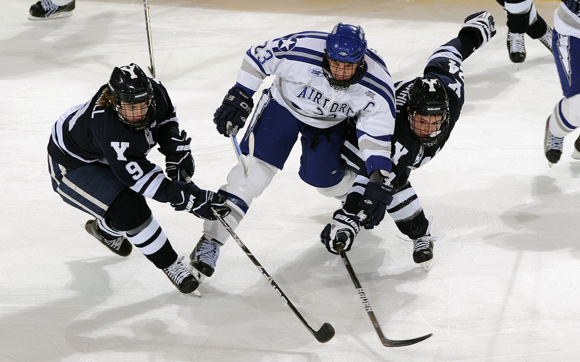 国家队缺乏二线替补深度