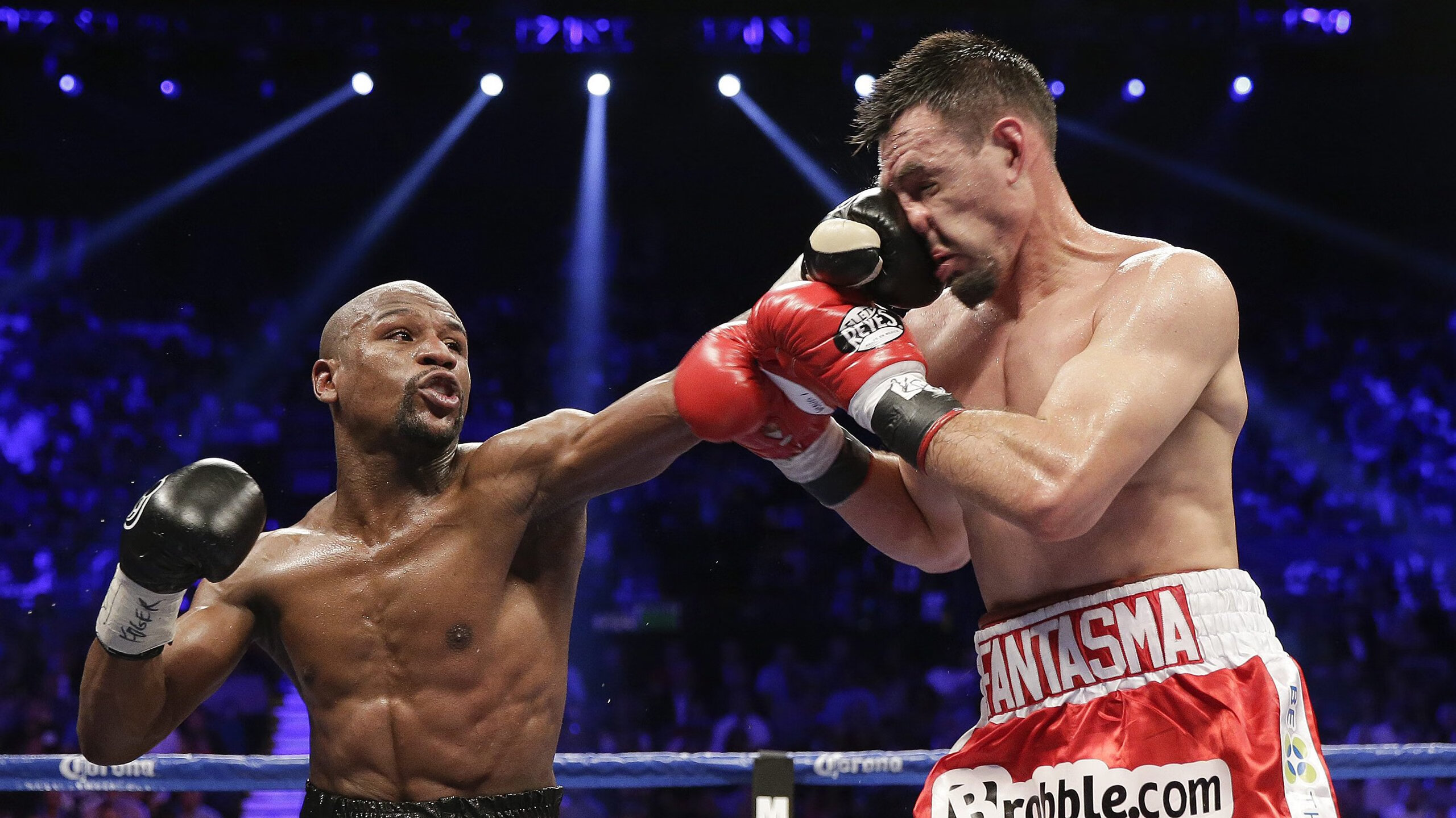 官方_迈尼昂当选全场最佳,门将迈尼昂怎么样