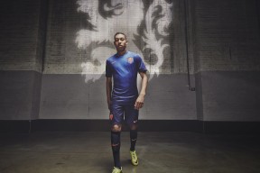 梅德韦杰夫硬地场上简直无解，节奏拿捏死死的，梅德韦杰夫专访