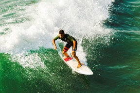 沿黄观光路国际自行车赛第二赛段落幕 中外骑手穿梭历史长卷，2021环中国国际公路自行车赛