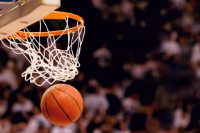 混合泳比赛摩纳哥表现均衡出色，4×100混合泳规则